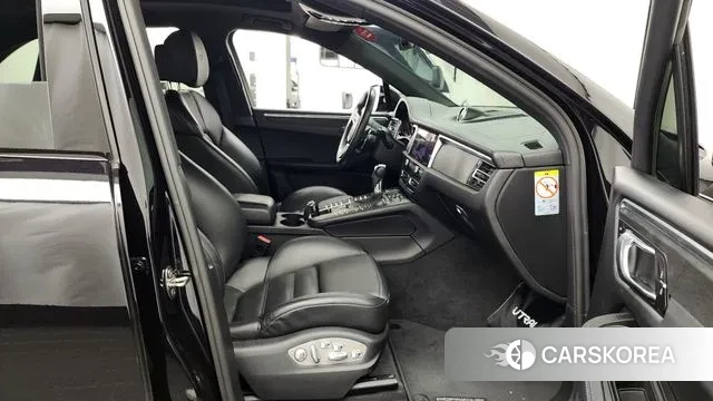 Porsche Macan 2021 Черный из Кореи, фото 2