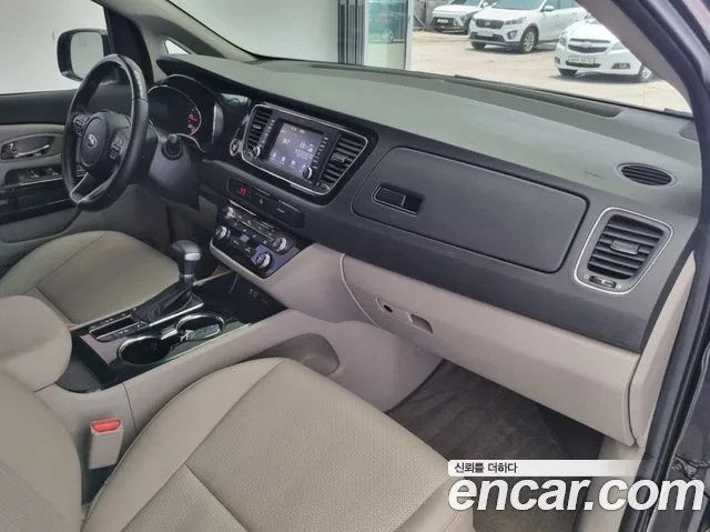Kia The New Carnival 2019 Серый из Кореи, фото 2