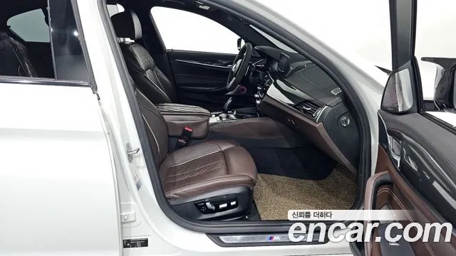 BMW 5 Series (G30) 2019 Белый из Кореи, фото 2