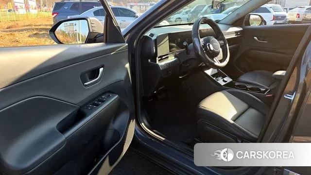 Hyundai Kona (SX2) 2024 Серебристо-серый из Кореи, фото 2