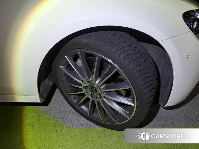 Mercedes-Benz E-Class W213 2020 Белый из Кореи, фото 2