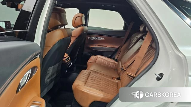 Genesis GV70 2022 Белый из Кореи, фото 2