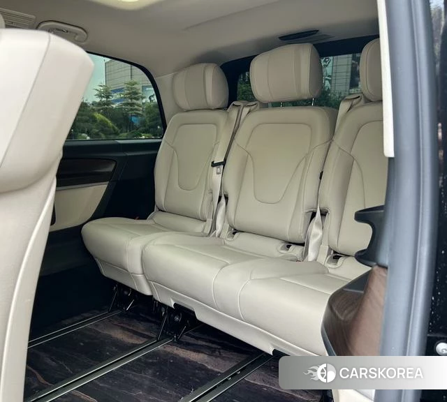 Mercedes-Benz V-class 2024 Черный из Китая, фото 2