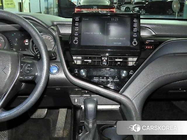 Toyota Camry (XV70) 2023 Белый из Кореи, фото 2