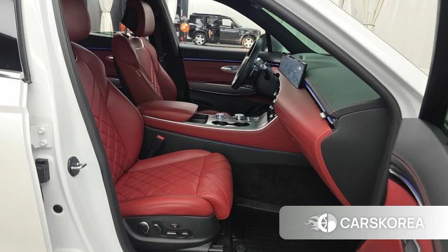 Genesis GV70 2024 Белый из Кореи, фото 2
