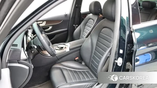 Mercedes-Benz C-Class W205 2019 Темно-зеленый из Кореи, фото 2