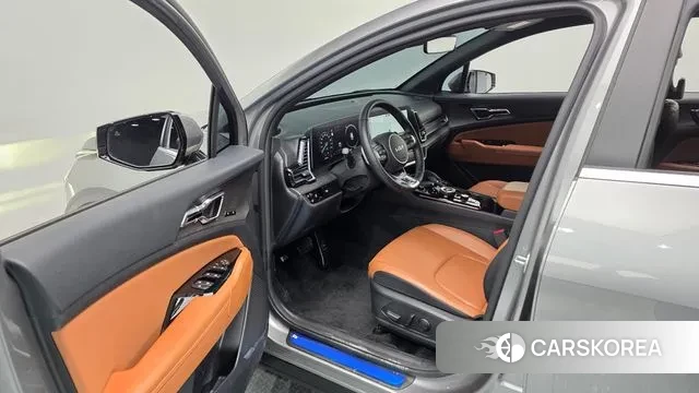 Kia Sportage 5th Generation 2023 Серебряный из Кореи, фото 2