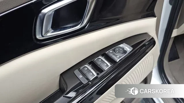 Kia Carnival 4th generation 2023 Белый из Кореи, фото 2