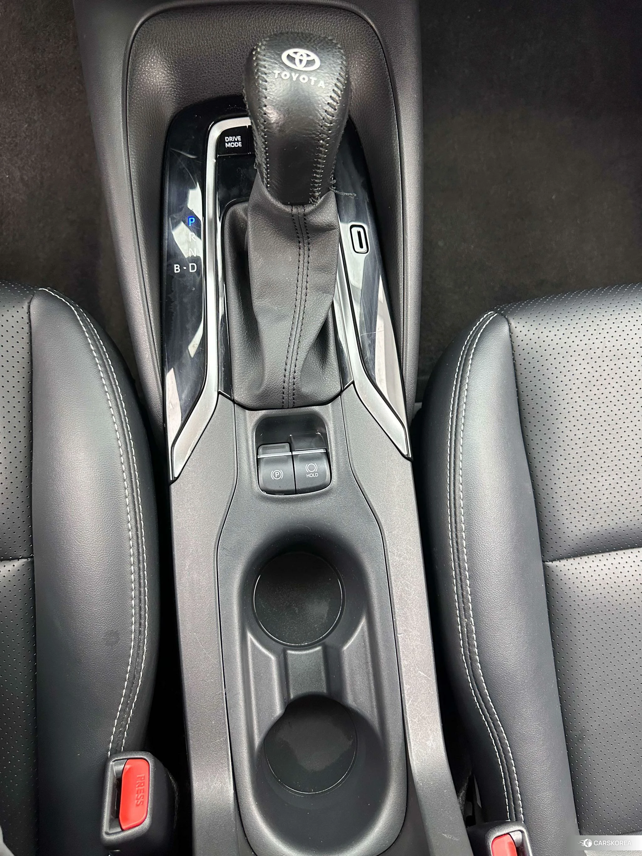 Toyota Corolla 2023 Белый из Китая, фото 2