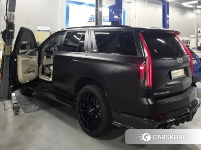 Cadillac Escalade 5th Generation 2021 Черный из Кореи, фото 2