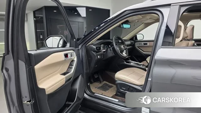 Ford Explorer 6th Generation 2021 Черный из Кореи, фото 2