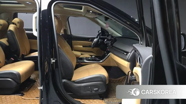 Kia Carnival 4th generation 2022 Черный из Кореи, фото 2