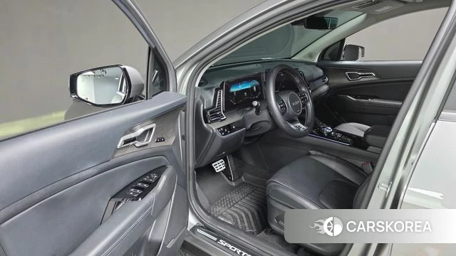 Kia Sportage 5th Generation 2023 Серебристо-серый из Кореи, фото 2