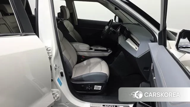 Ssangyong Torres EVX 2024 Белый из Кореи, фото 2