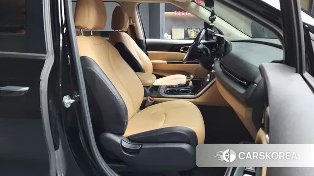 Kia Carnival 4th generation 2023 Черный из Кореи, фото 2