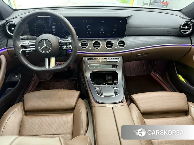 Mercedes-Benz E-class 2023 Белый из Китая, фото 2