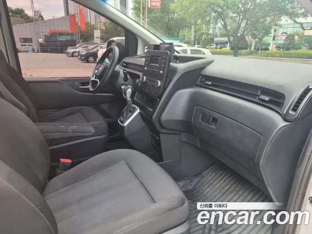 Hyundai Staria 2022 Серебряный из Кореи, фото 2