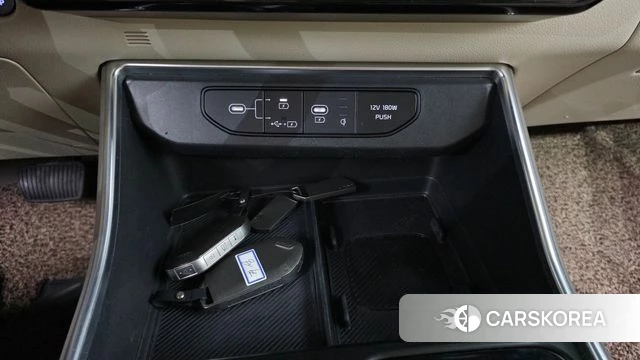 Kia The New Carnival 4th Generation 2024 Белый из Кореи, фото 2