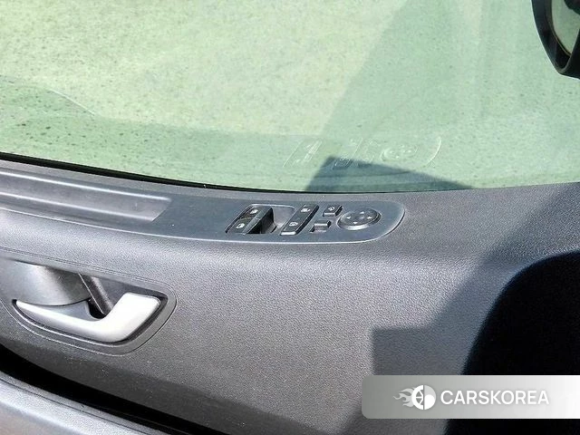 Hyundai Staria 2023 Белый из Кореи, фото 2