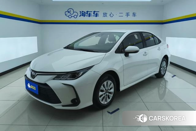 Toyota Corolla 2021 Белый из Китая, фото 2