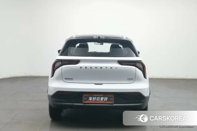 Geely Geometry E firefly 2022 Белый из Китая, фото 2