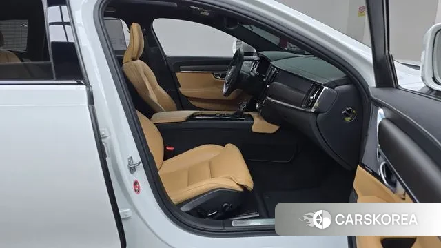 Volvo V90 Cross-Country 2019 Белый из Кореи, фото 2