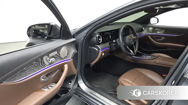 Mercedes-Benz E-Class W213 2023 Серый из Кореи, фото 2