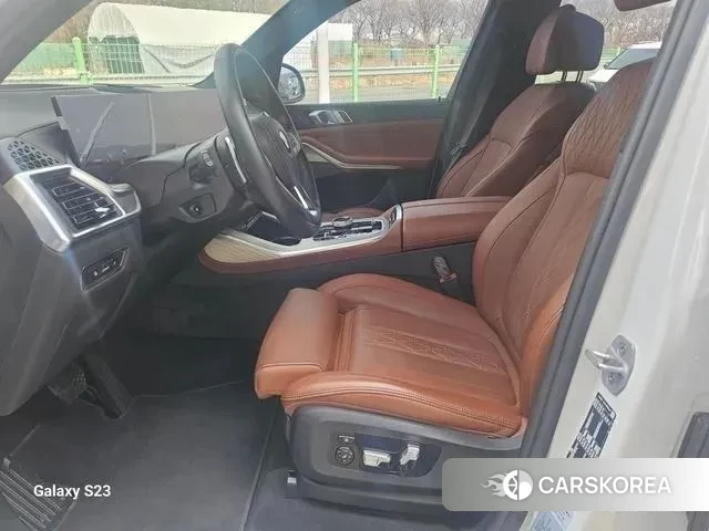 BMW X7 (G07) 2025 Белый из Кореи, фото 2