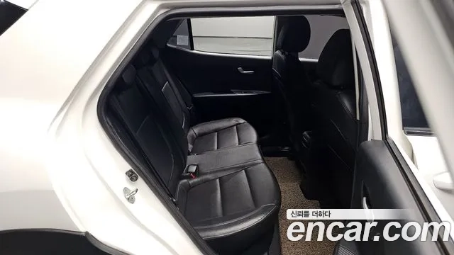 Kia Stonic 2018 Белый из Кореи, фото 2