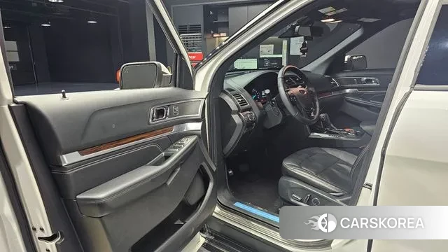 Ford Explorer 2018 Белый из Кореи, фото 2