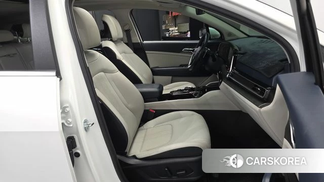 Kia Sportage 5th Generation 2022 Белый из Кореи, фото 2