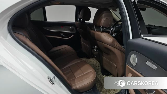 Mercedes-Benz E-Class W213 2019 Белый из Кореи, фото 2