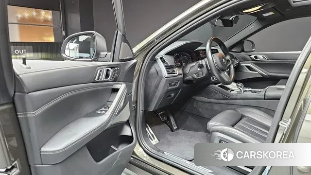 BMW X6 (G06) 2023 Коричневый из Кореи, фото 2