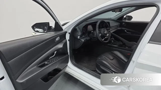 Hyundai The New Avante (CN7) 2024 Белый из Кореи, фото 2