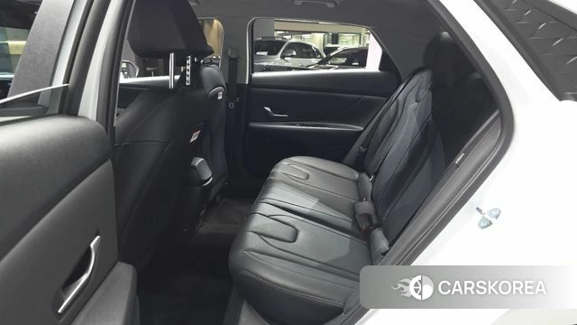 Hyundai The New Avante (CN7) 2024 Белый из Кореи, фото 2