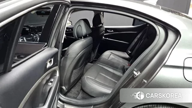 Genesis The New G70 2023 Серый из Кореи, фото 2