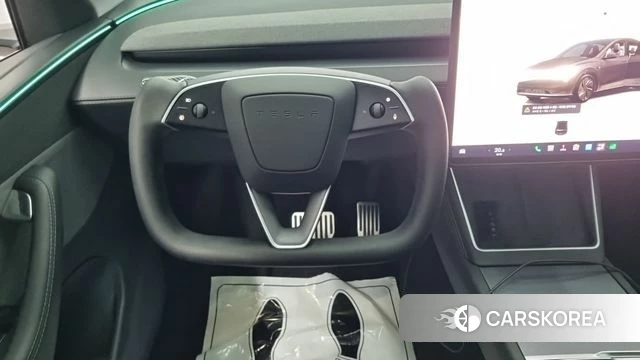 Tesla Model Y 2025 Черный из Кореи, фото 2