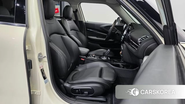 Mini Cooper Clubman 2021 Жемчужный цвет из Кореи, фото 2