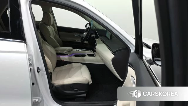 Genesis GV70 2024 Белый из Кореи, фото 2