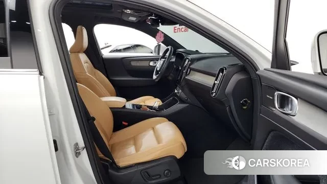 Volvo XC40 2019 Белый из Кореи, фото 2