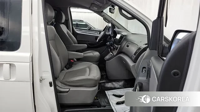 Hyundai The New Grand Starex 2018 Белый из Кореи, фото 2