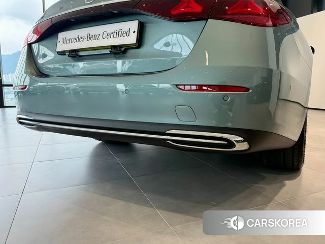 Mercedes-Benz E-Class W214 2026 Синий нефрит из Кореи, фото 2