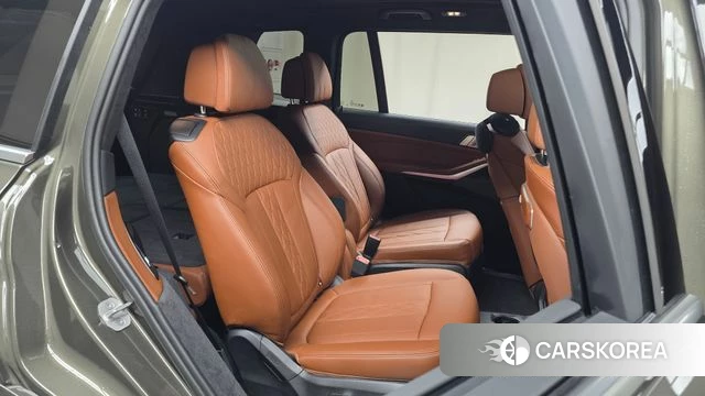 BMW X7 (G07) 2024 Цвет тростника из Кореи, фото 2