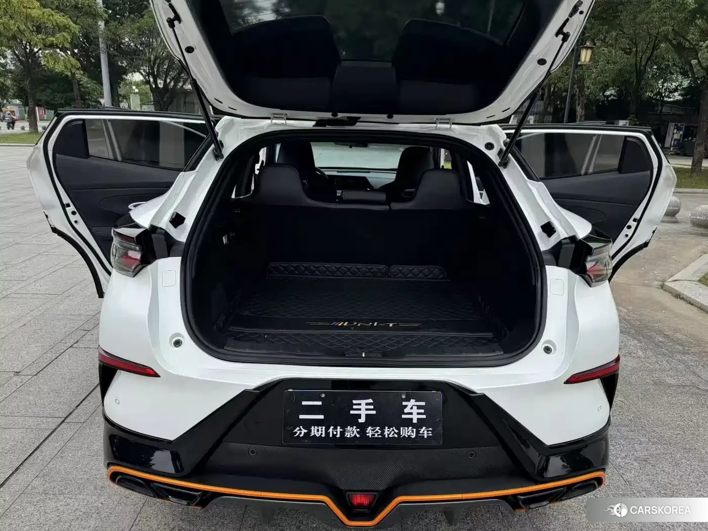 Chang'an UNI-T 2022 Белый из Китая, фото 2