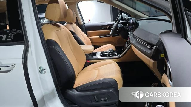 Kia Carnival 4th generation 2023 Белый из Кореи, фото 2