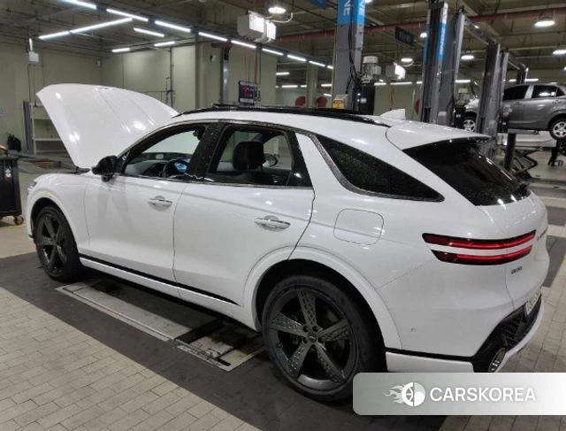 Genesis GV70 2022 Белый из Кореи, фото 2