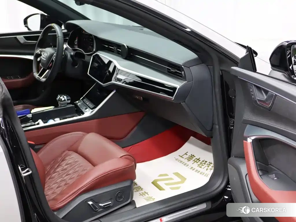 Audi A7L 2023 Черный из Китая, фото 2