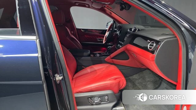 Bentley Bentayga 2022 Синий из Кореи, фото 2