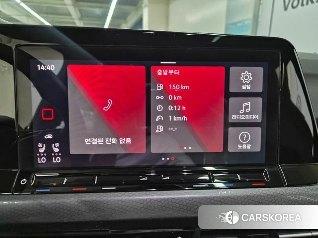 Volkswagen Golf 8th Generation 2024 Красный из Кореи, фото 2