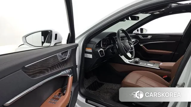 Audi A6 (C8) 2022 Белый из Кореи, фото 2